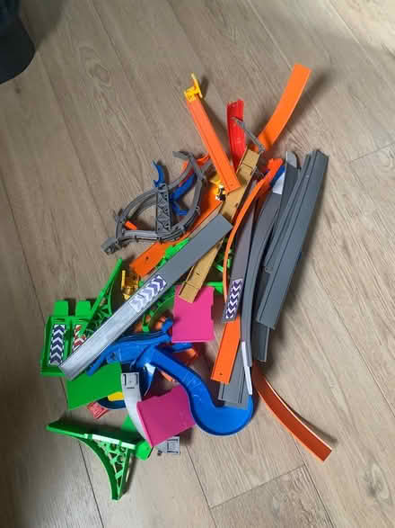 Photo of free Hot wheels tracks (Tooting Bec/Balham) #1