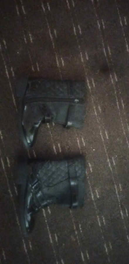 Photo of free Black girls toddler boots size 6 (Hemel Hempstead) #3