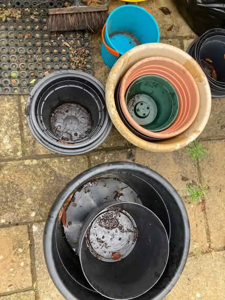 Photo of free Large plastic garden pots (Stonequarry) #2