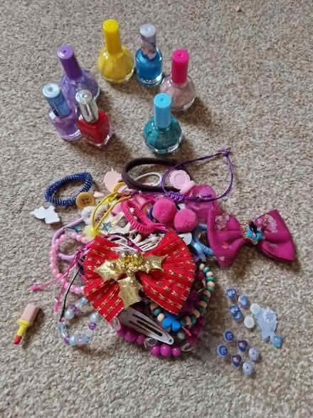 Photo of free Kids nail varnish, hair accessories (Meersbrook S8) #1
