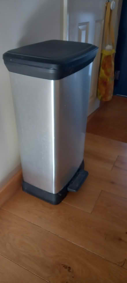 Photo of free KITCHEN Peddle bin (Ilsington TQ13) #3