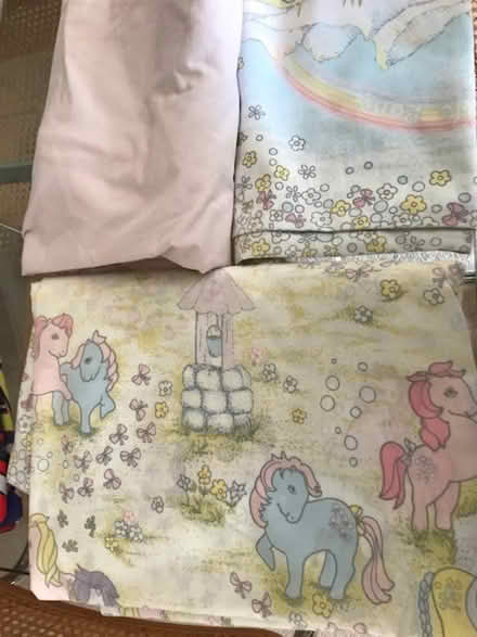 Photo of free Girl's duvet cover/ pillow slip and fitted bottom sheet. (Earley RG6) #1