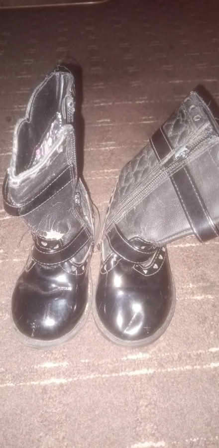 Photo of free Black girls toddler boots size 6 (Hemel Hempstead) #4