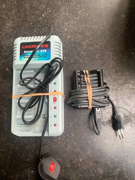 Photo of free Chargers for rechargeable batteries (Tooting Bec/Balham) #1