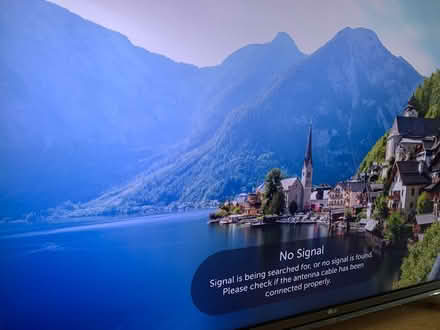 Photo of free LG 43” 4K TV (spares or repair) (Cranleigh GU6) #2