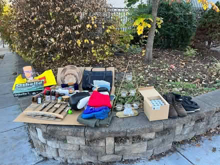 Photo of free Curb alert - assorted home goods (Cardozo) #1