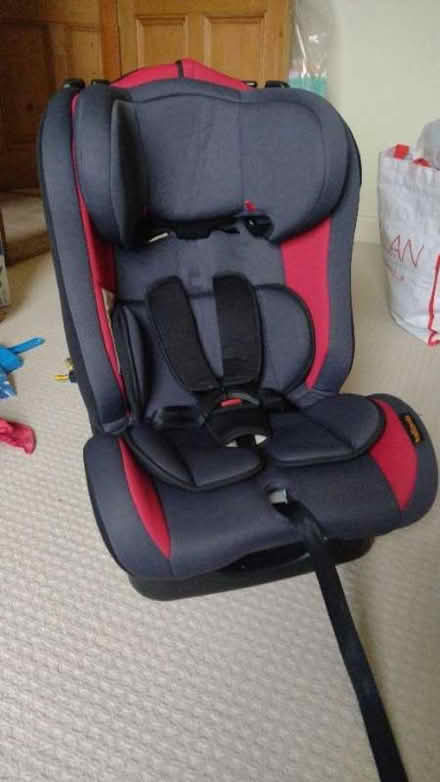 Photo of free Car seat 0-4 (Freehold LA1) #1