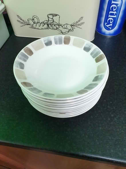 Photo of free Bowls & Plates (Courtlands WD25) #4