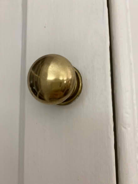 Photo of Brass cupboard handles (EH4 Stockbridge, Edinburgh) #1