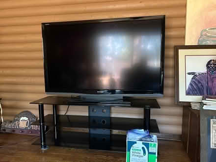 Photo of free Large television (Clinton Twsp mi) #1