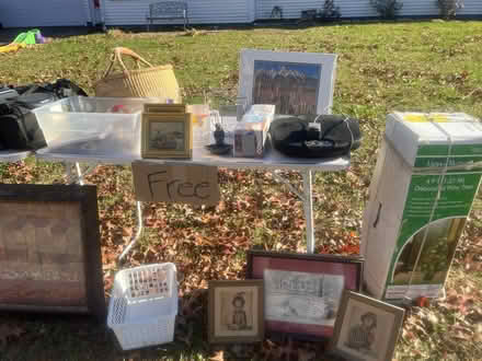 Photo of free Curb Alert (Ayer) #1