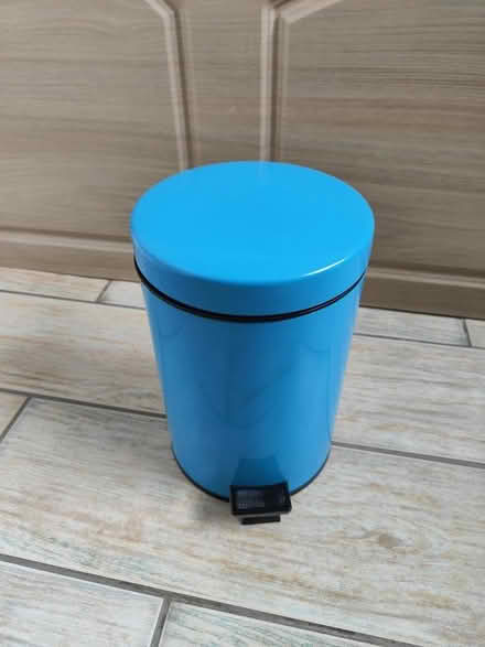 Photo of free Small pedal bin (Trowbridge BA14) #1