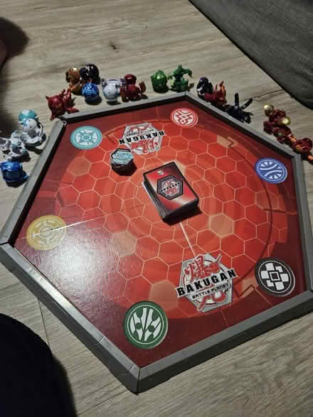 Photo of free Bakugan game and Bakugan figurines (LS8 (Roundhay)) #1