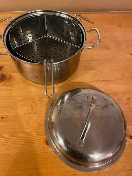 Photo of free A steamer (Harlow Fields DE22) #2