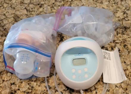 Photo of free Spectra breast pump & parts (Sylvan park) #1