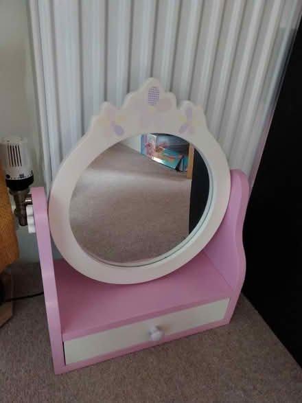Photo of free Dressing mirror with drawer (RG6) #1
