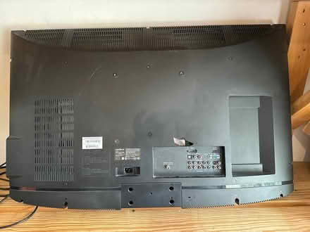 Photo of free 36” Insignia TV (nw gainesville) #2
