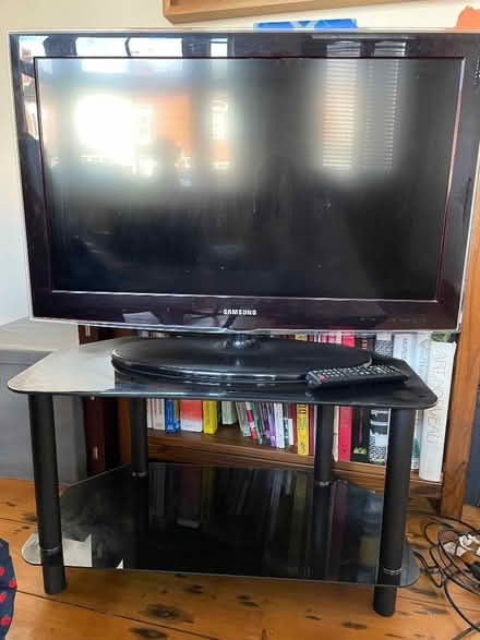 Photo of free TV and stand (Cotteridge B30) #1