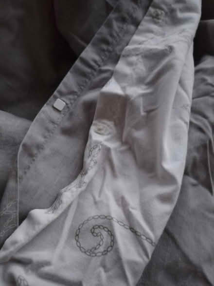 Photo of free Quilt Cover, Double, Grey and White (TN36) #2