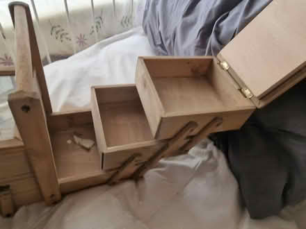 Photo of free Sewing box (EN3 Ponders End) #3