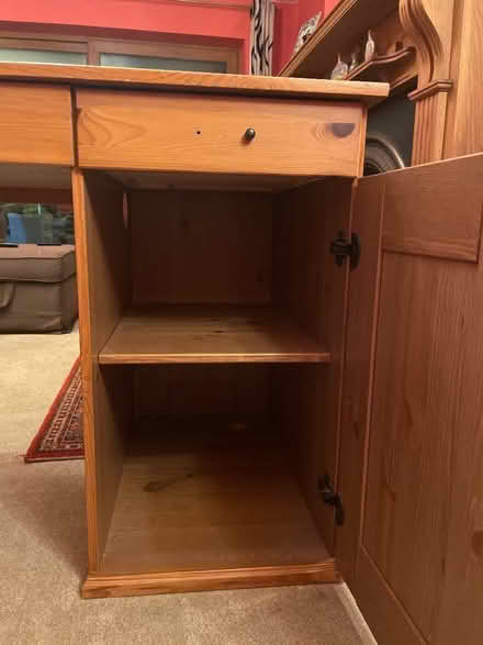 Photo of free Desk (Old Linslade LU7) #3