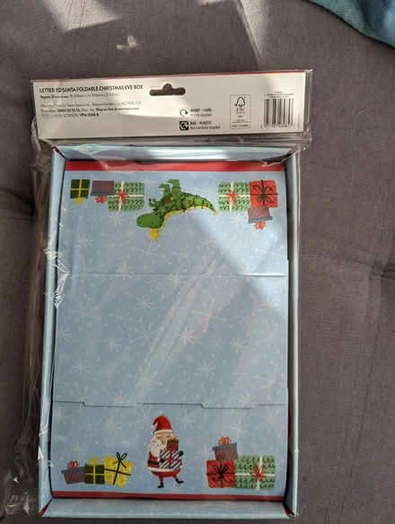 Photo of free Christmas box (Huntley) #1