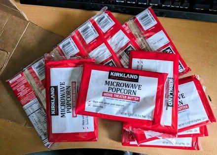 Photo of free Microwavable Popcorn (Comiston EH10) #2