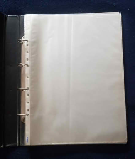 Photo of free A3 Ring binder with plastic pockets (Bagthorpe NG16) #1