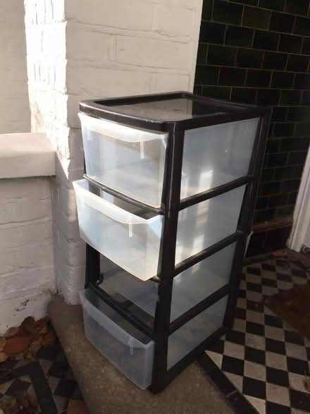 Photo of free Set of drawers (Chiswick W4) #1