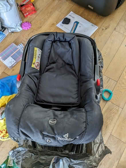 Photo of free Car seat and isofix base (Oxford OX3) #1