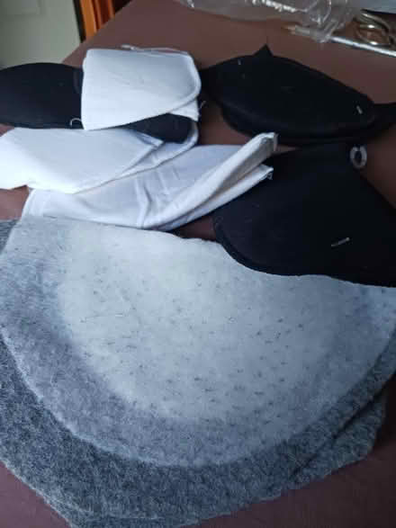 Photo of free Material and shoulder pads (Morley DE21) #4
