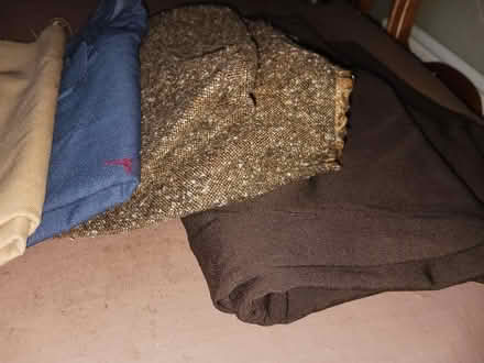Photo of free Material and shoulder pads (Morley DE21) #3