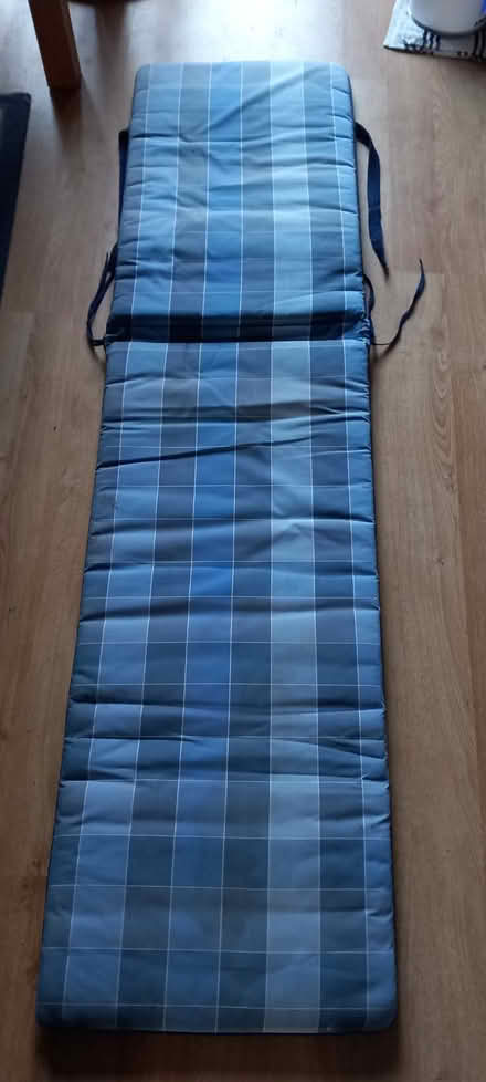 Photo of free Sunbed Cushion (OX4 Temple Cowley) #1