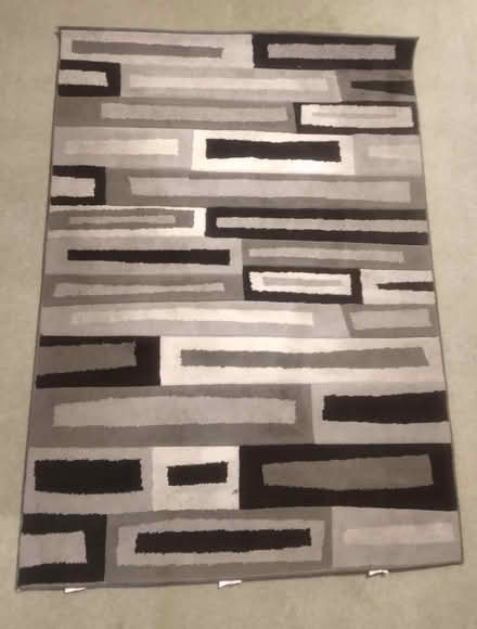 Photo of free Rug (SL6. (Maidenhead)) #1