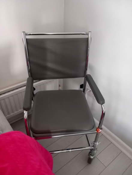 Photo of free Commode (CT11) #1