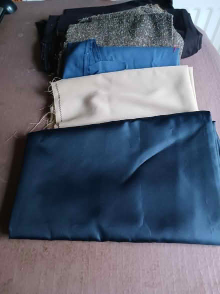 Photo of free Material and shoulder pads (Morley DE21) #1