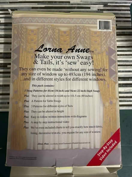Photo of free Pattern for Swags & Tails (Maryburgh KY4) #2