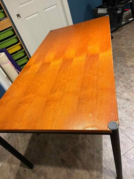 Photo of free Large desk/table (Near Cosner’s Corner) #1