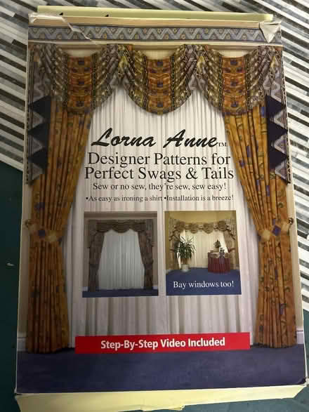 Photo of free Pattern for Swags & Tails (Maryburgh KY4) #3