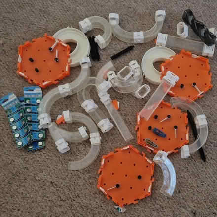 Photo of free Hexbug Set (Sunbury-on-Thames TW16) #2