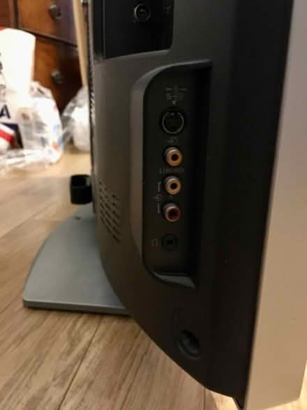 Photo of free Sony Bravia 32" Flat Screen TV (Horspath OX33) #4