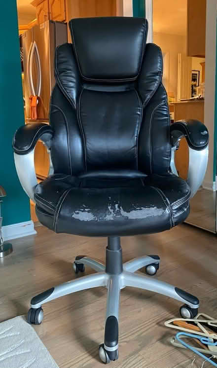 Photo of free Tall desk chair (Oakland NJ) #2