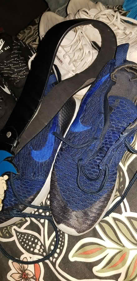 Photo of free Trainers sizes uk5 mostly/ Converse uk6 plus Sonic Belt (Dudley Hill BD4) #2