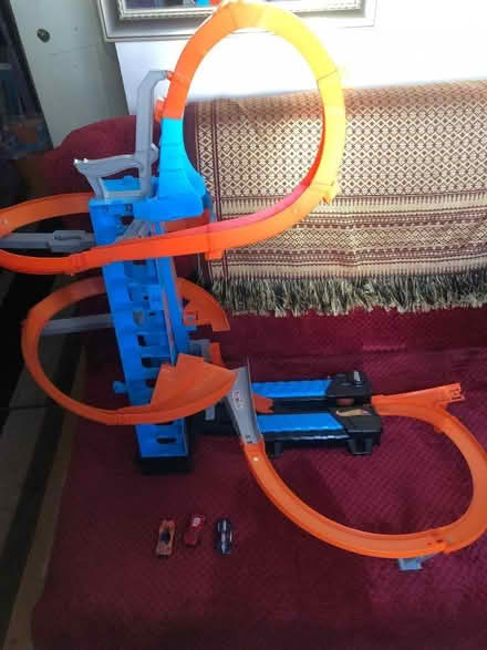 Photo of free Hot wheels track and 3 cars (Bulwell NG6) #2