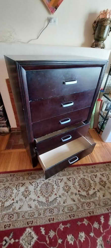 Photo of free 5 drawr chest (North Sacramento./ Hagginwood) #1