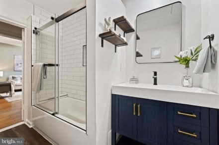 Photo of free Tub/shower doors (Mount rainier MD) #1