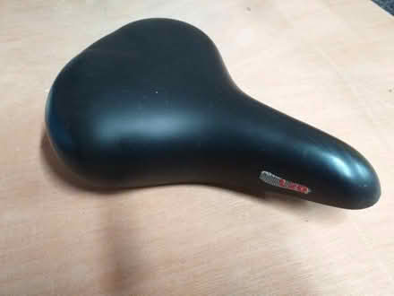 Photo of free Comfort Women's Bike Saddle (Southport PR8) #3