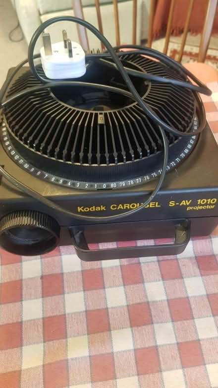 Photo of free Kodak slide proector plus carousels (Tottenham N17) #1