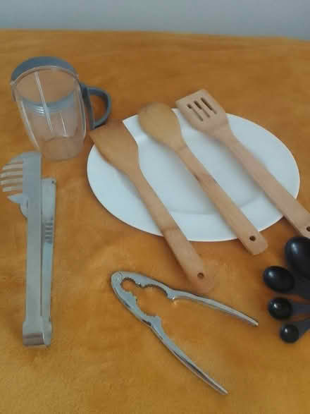 Photo of free small lamps and other bits and bobs (Scotstoun, Glasgow) #2