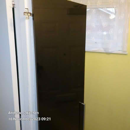 Photo of free Wardrobe door and mirror (Tottenham N15) #2